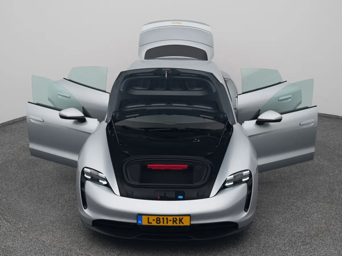 79 kWh | CAMERA | LEDER | KEYLESS