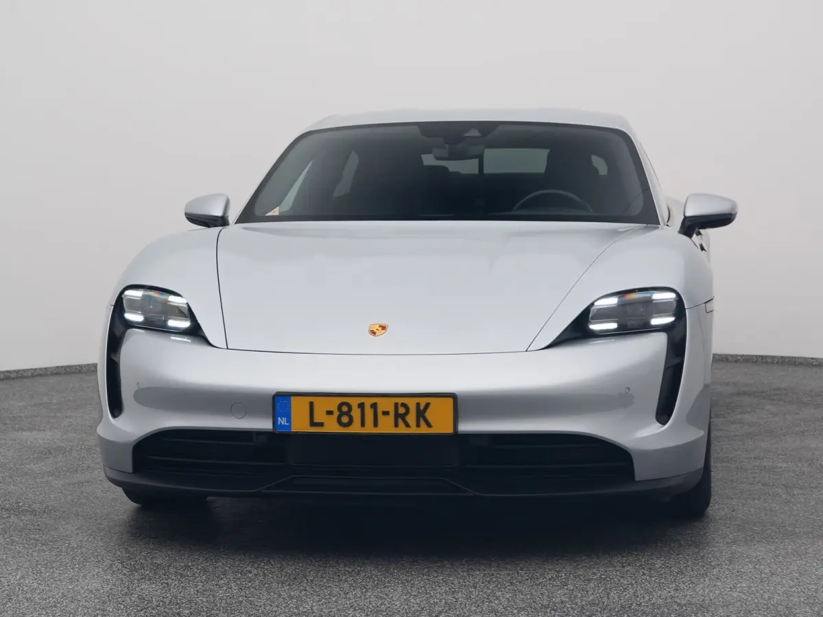 79 kWh | CAMERA | LEDER | KEYLESS