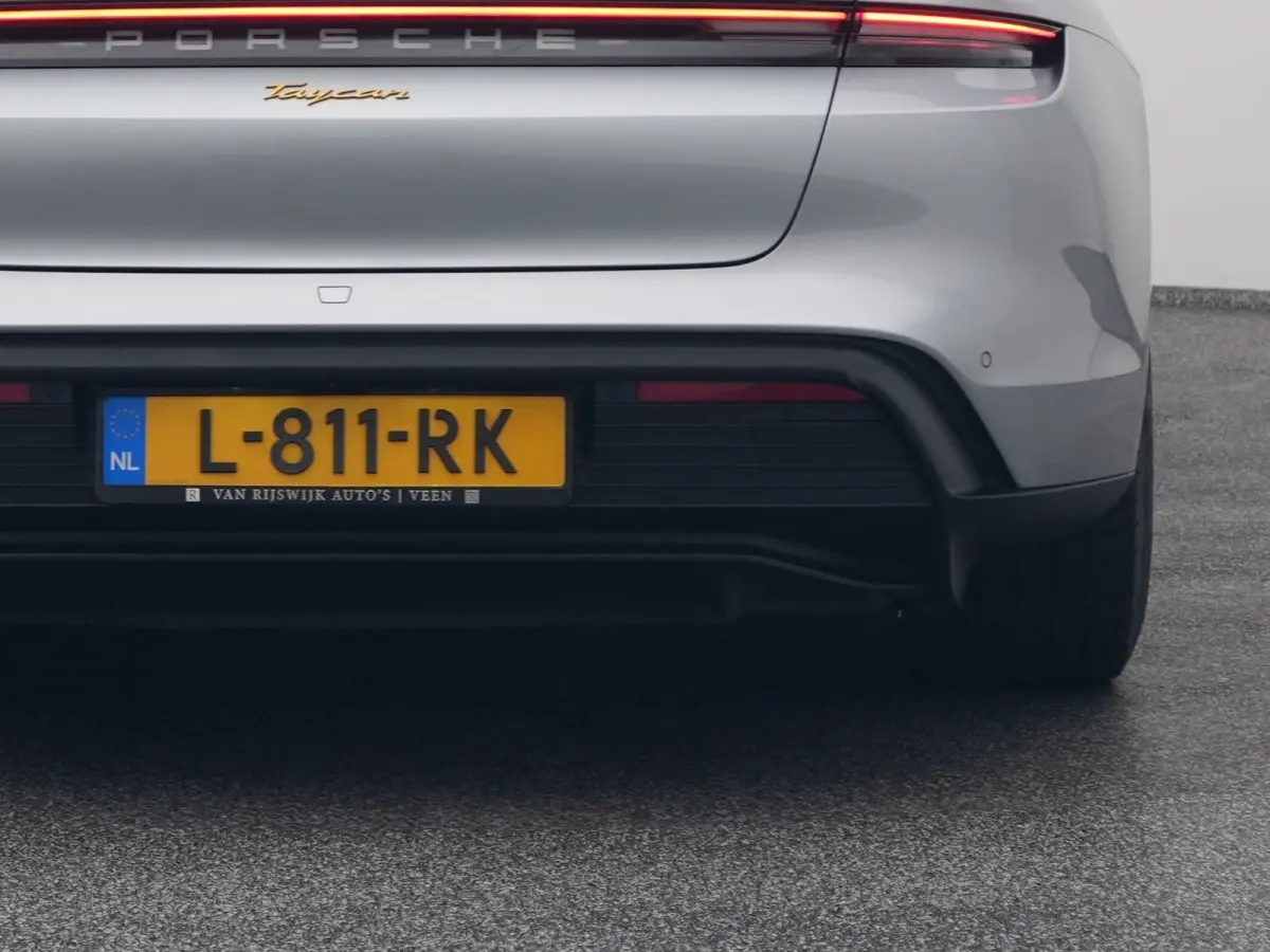 79 kWh | CAMERA | LEDER | KEYLESS