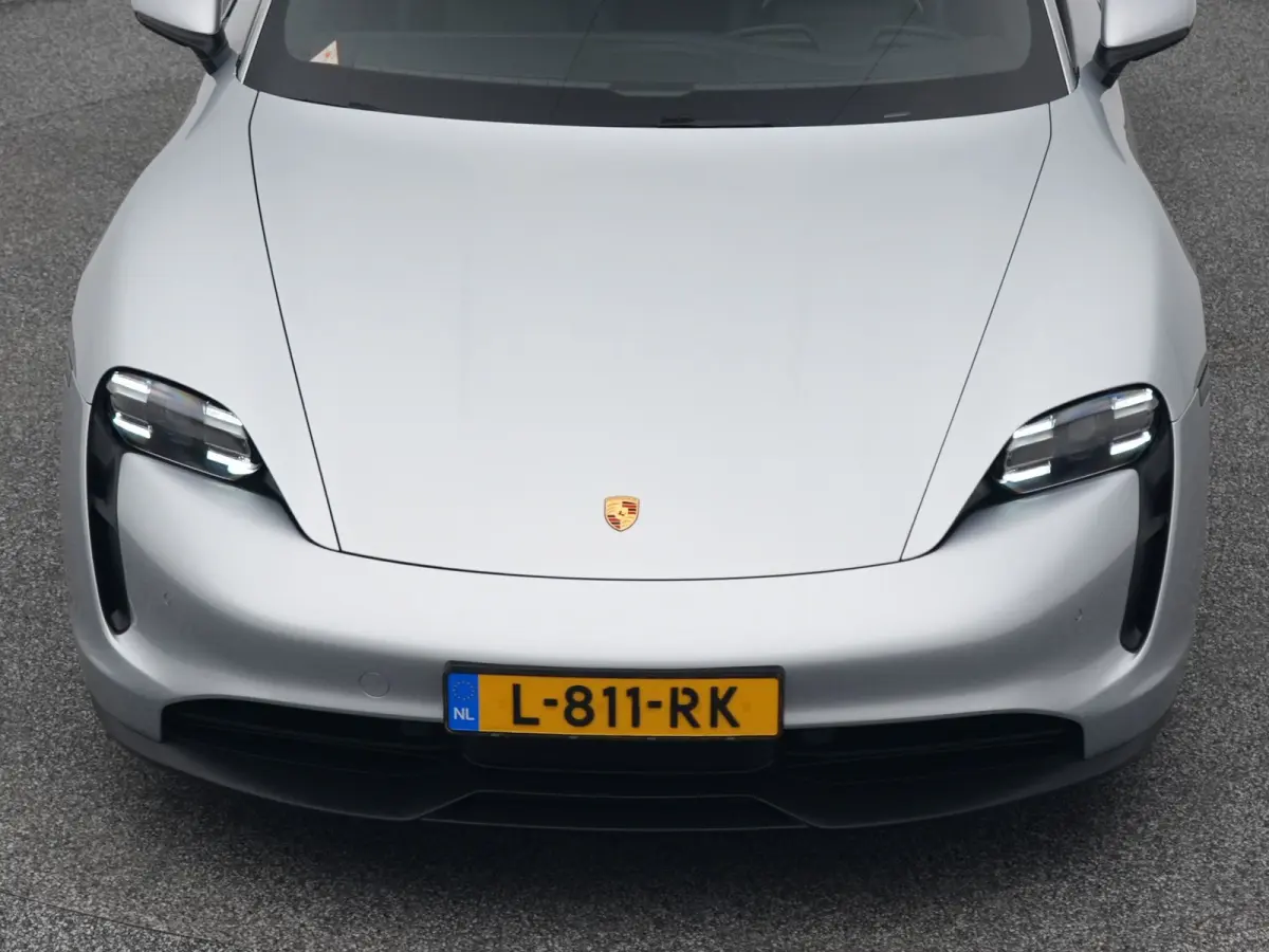 79 kWh | CAMERA | LEDER | KEYLESS