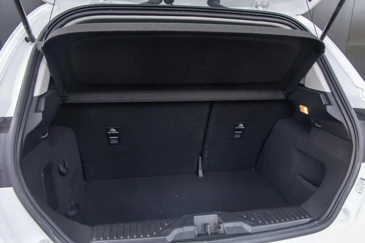 1.0 EcoBoost Titanium | Trekhaak | Parkeer-camera | Apple carplay / Andriod auto