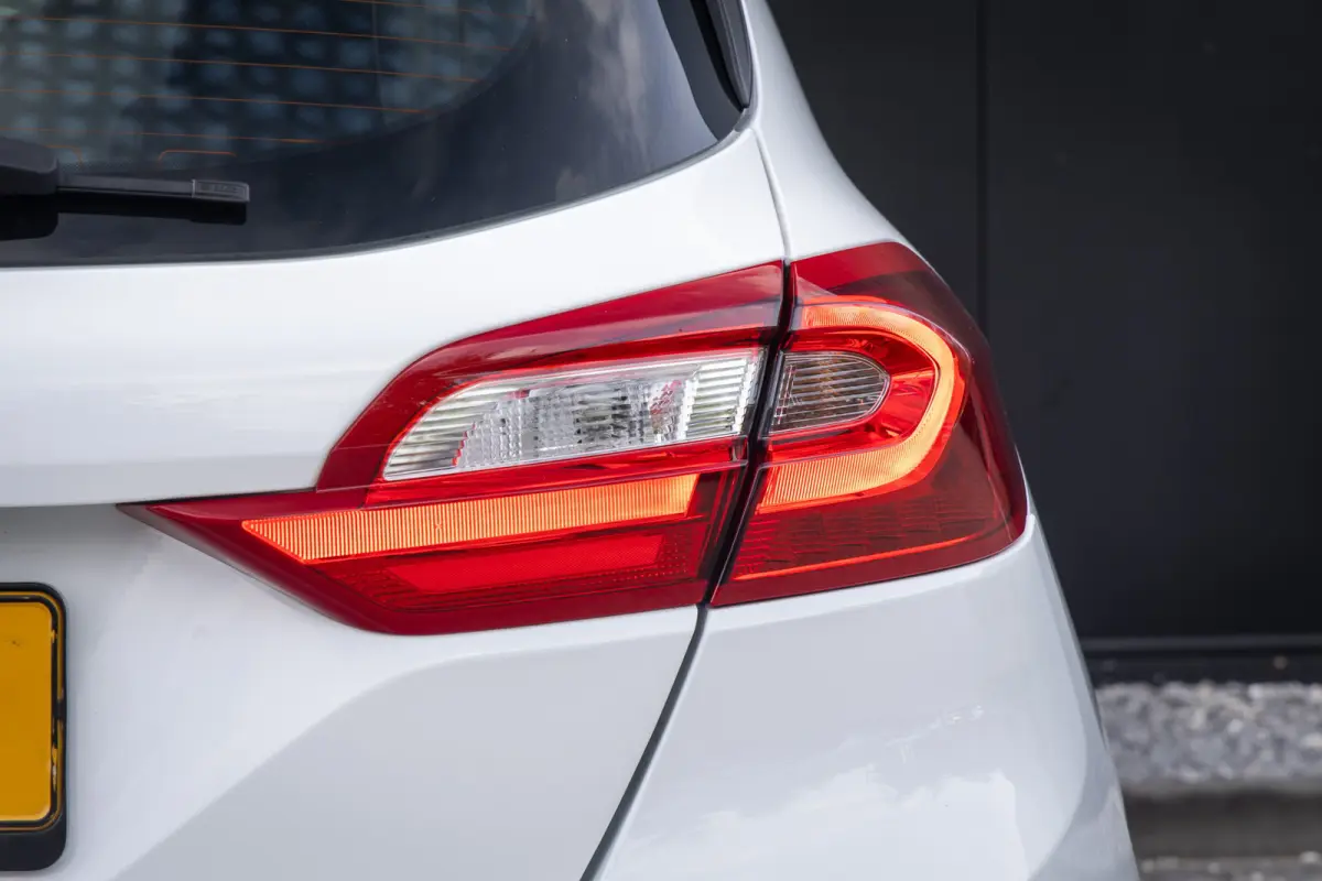 1.0 EcoBoost Titanium | Trekhaak | Parkeer-camera | Apple carplay / Andriod auto