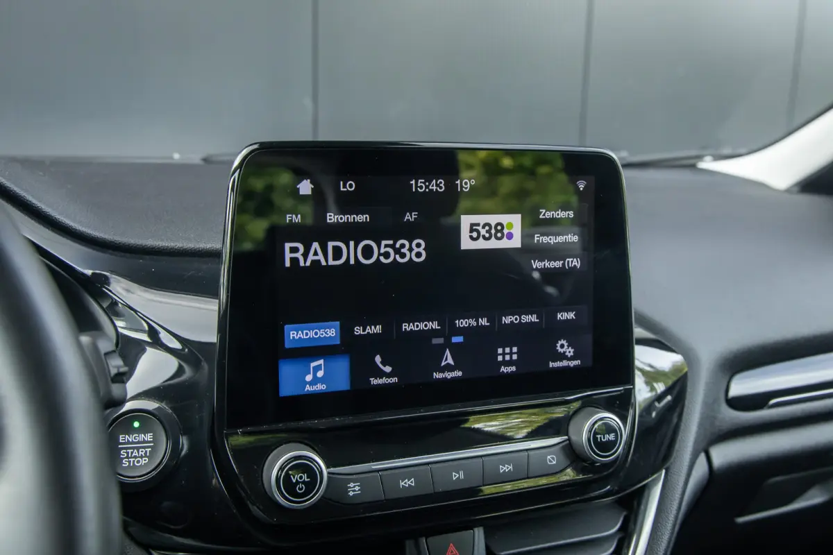 1.0 EcoBoost Titanium | Trekhaak | Parkeer-camera | Apple carplay / Andriod auto