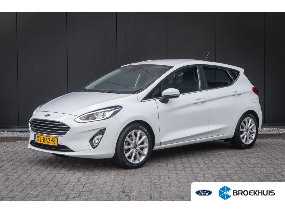 1.0 EcoBoost Titanium | Trekhaak | Parkeer-camera | Apple carplay / Andriod auto