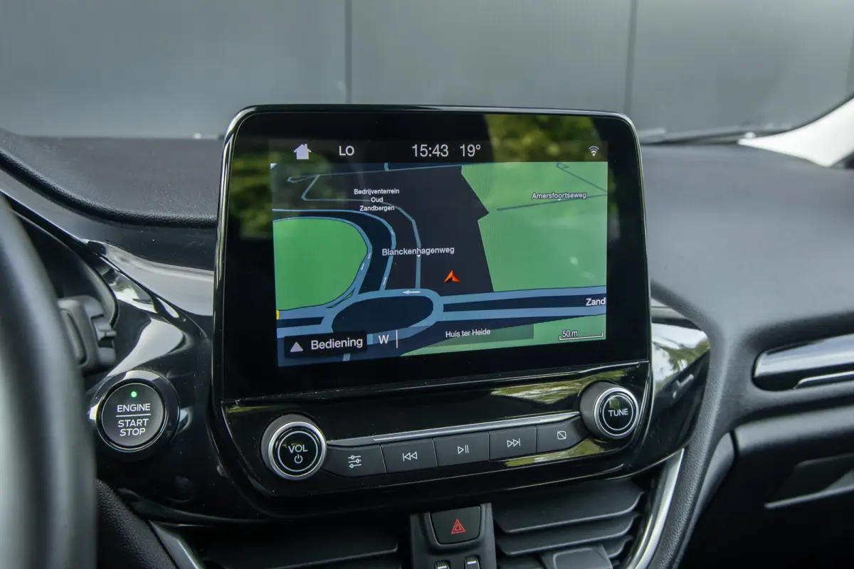 1.0 EcoBoost Titanium | Trekhaak | Parkeer-camera | Apple carplay / Andriod auto