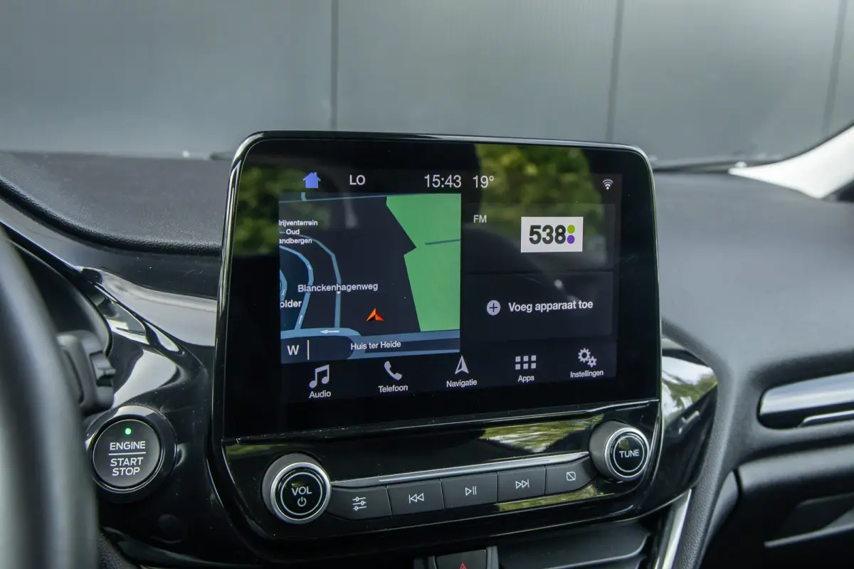 1.0 EcoBoost Titanium | Trekhaak | Parkeer-camera | Apple carplay / Andriod auto
