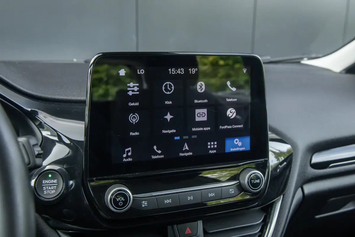 1.0 EcoBoost Titanium | Trekhaak | Parkeer-camera | Apple carplay / Andriod auto