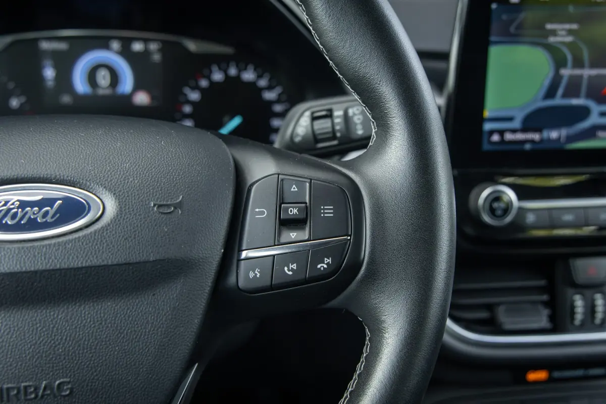 1.0 EcoBoost Titanium | Trekhaak | Parkeer-camera | Apple carplay / Andriod auto