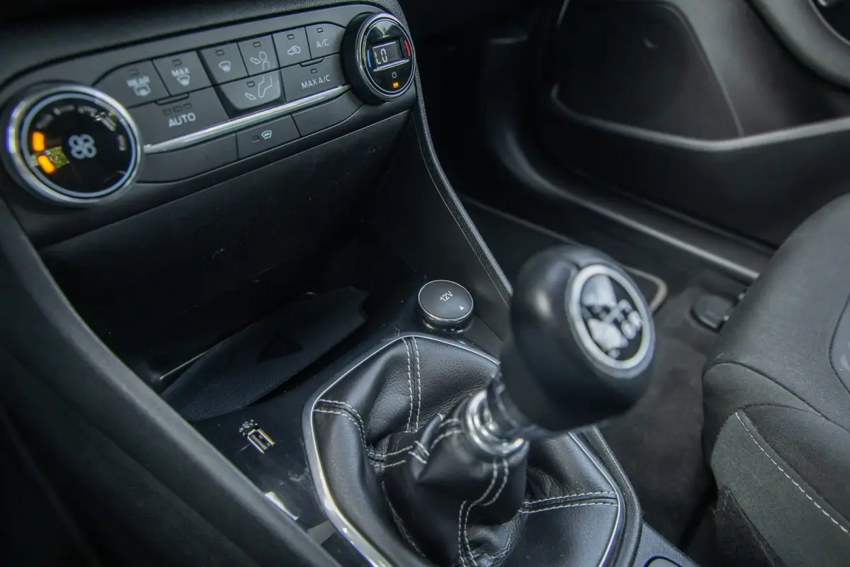 1.0 EcoBoost Titanium | Trekhaak | Parkeer-camera | Apple carplay / Andriod auto