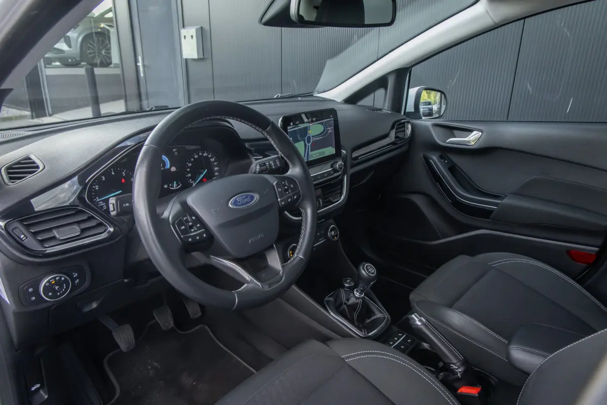 1.0 EcoBoost Titanium | Trekhaak | Parkeer-camera | Apple carplay / Andriod auto