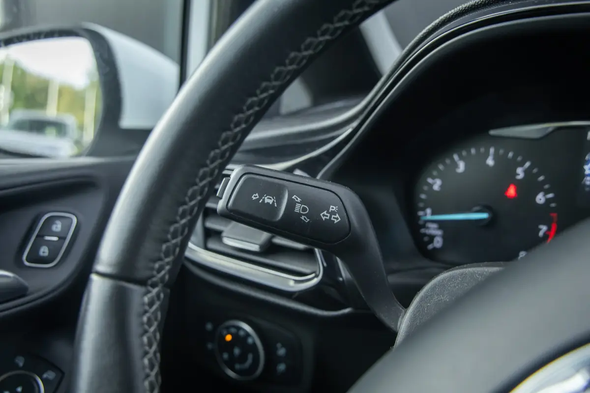 1.0 EcoBoost Titanium | Trekhaak | Parkeer-camera | Apple carplay / Andriod auto