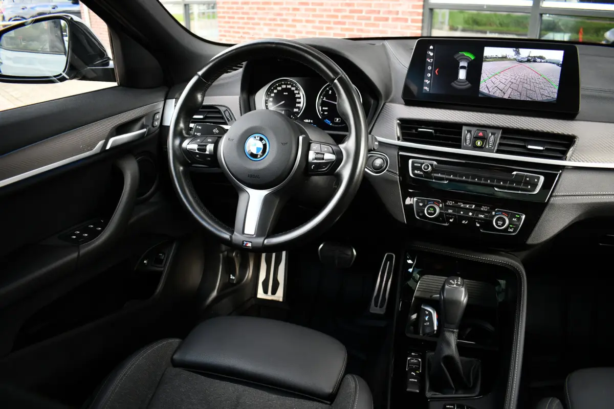 xDrive25e M-Sport Pano HUD ACC Camera 19inch Shadow-line