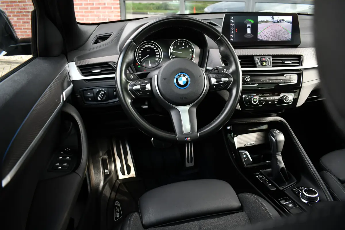 xDrive25e M-Sport Pano HUD ACC Camera 19inch Shadow-line