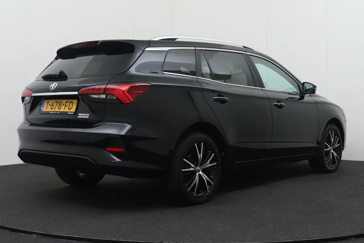 MG5 Electric Long Range Luxury 61 kWh (95% SOH) 360*Camera Adapt.Cruise Carplay