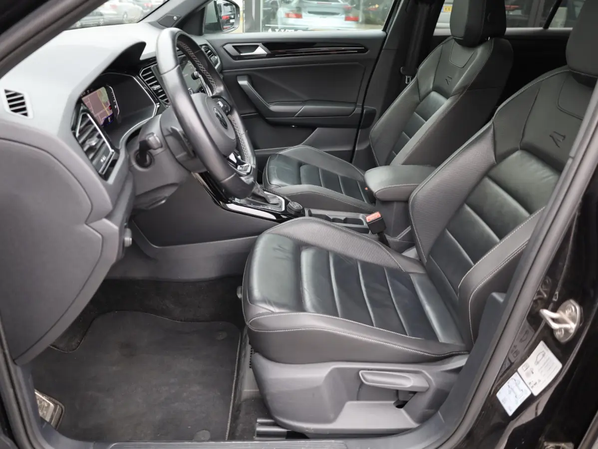 R 2.0 4M Panodak | Leer | Beats | Keyless | Virtual | Camera | Elektrische kofferklep | 19"Inch |