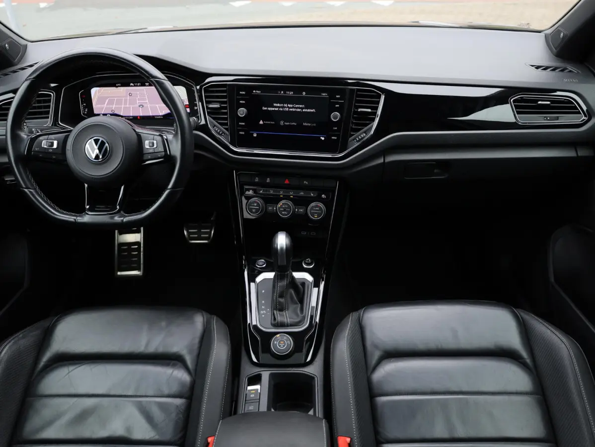 R 2.0 4M Panodak | Leer | Beats | Keyless | Virtual | Camera | Elektrische kofferklep | 19"Inch |