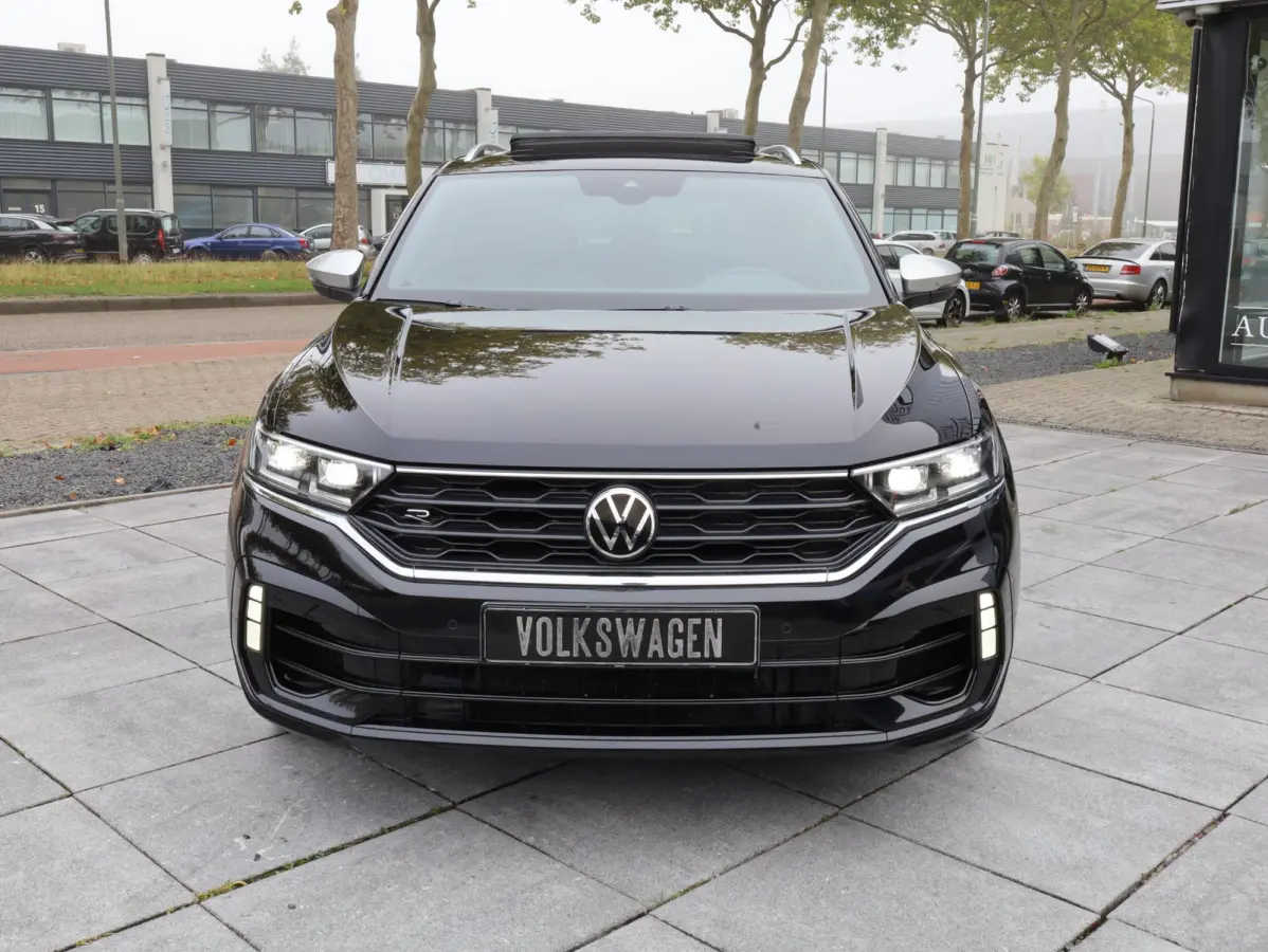 R 2.0 4M Panodak | Leer | Beats | Keyless | Virtual | Camera | Elektrische kofferklep | 19"Inch |