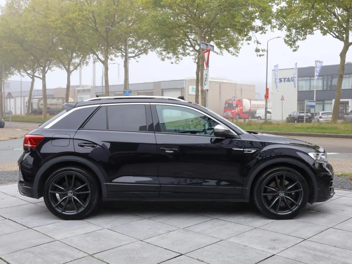 R 2.0 4M Panodak | Leer | Beats | Keyless | Virtual | Camera | Elektrische kofferklep | 19"Inch |