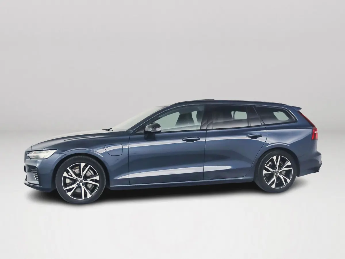T6 Plug-in hybrid AWD Plus Dark | Panoramadak | Parkeercamera | Stoel- en Stuurverwarming | Trekhaak