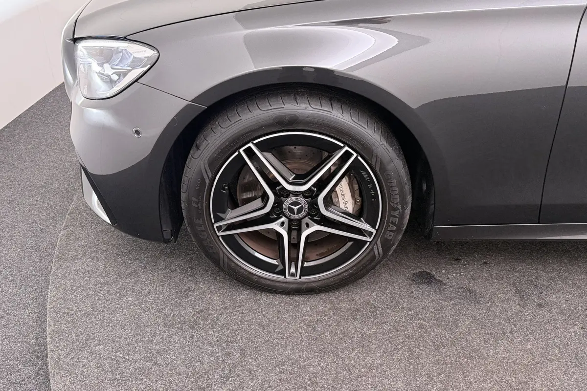 300 e Business Solution AMG Pano-dak Burmester 360* Camera