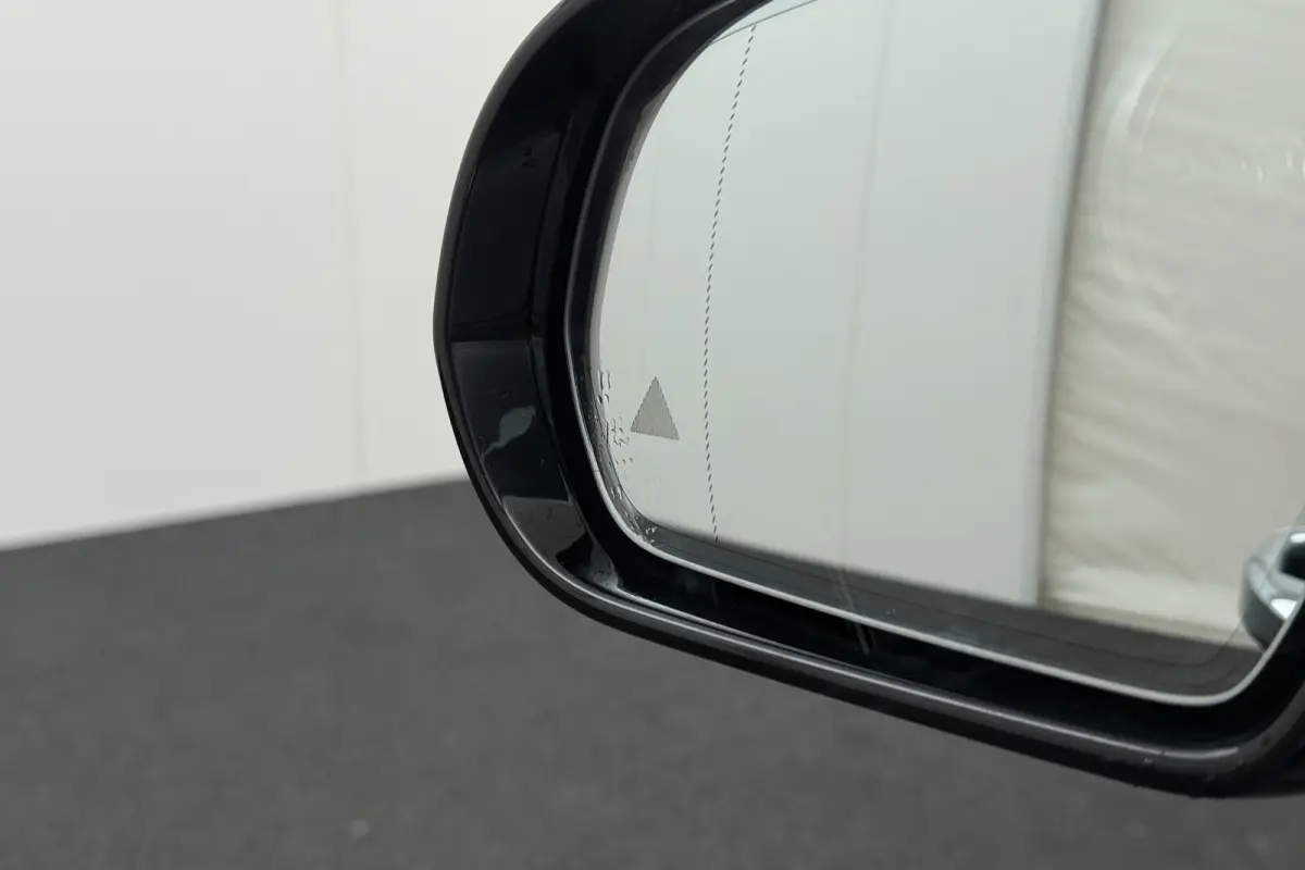 300 e Business Solution AMG Pano-dak Burmester 360* Camera
