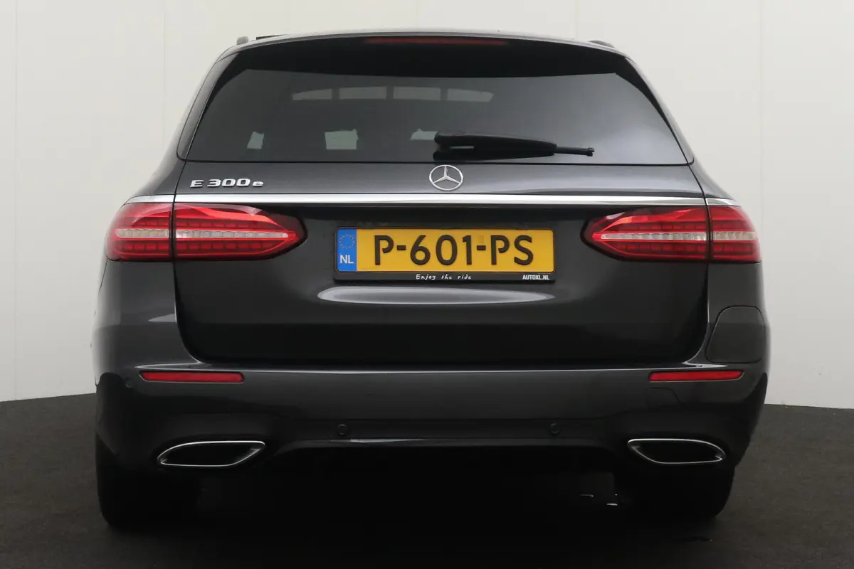 300 e Business Solution AMG Pano-dak Burmester 360* Camera