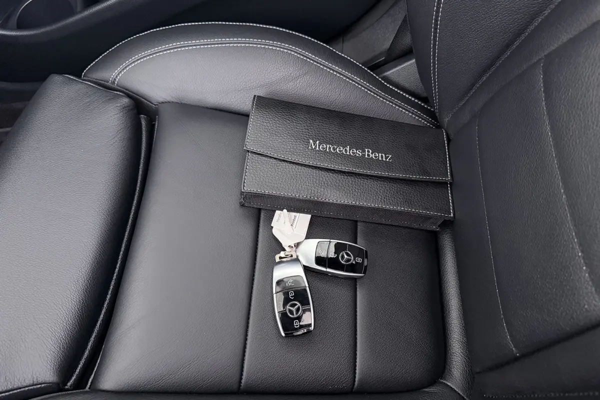 300 e Business Solution AMG Pano-dak Burmester 360* Camera