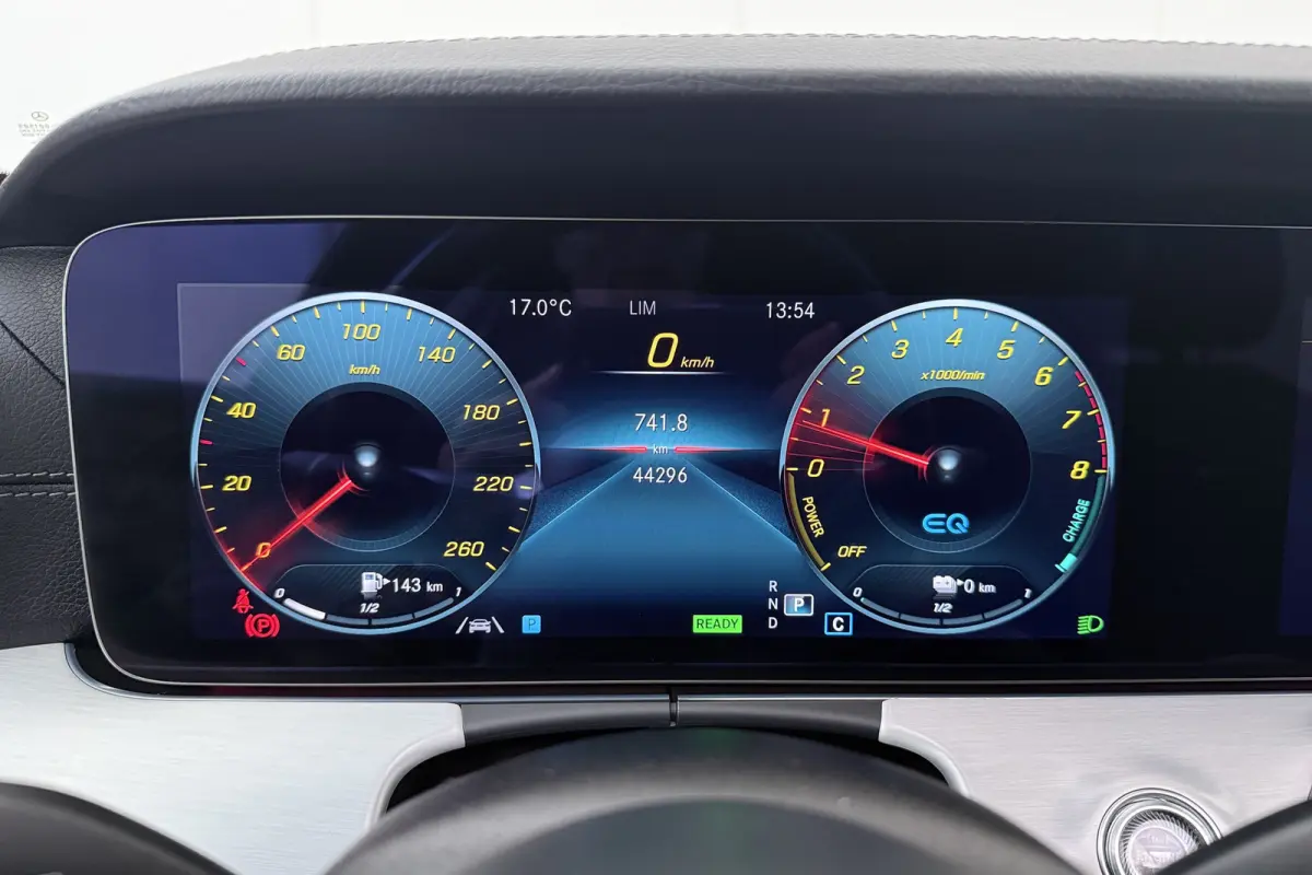 300 e Business Solution AMG Pano-dak Burmester 360* Camera