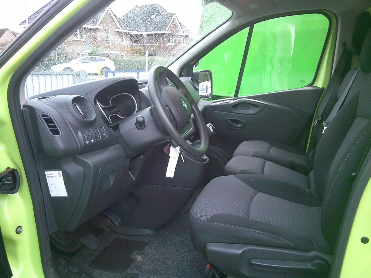 1.6 dCi 95 T29 L2H1 Comfort VOORZIEN VAN AIRCO+CRUISE+TREKHAAK !!!