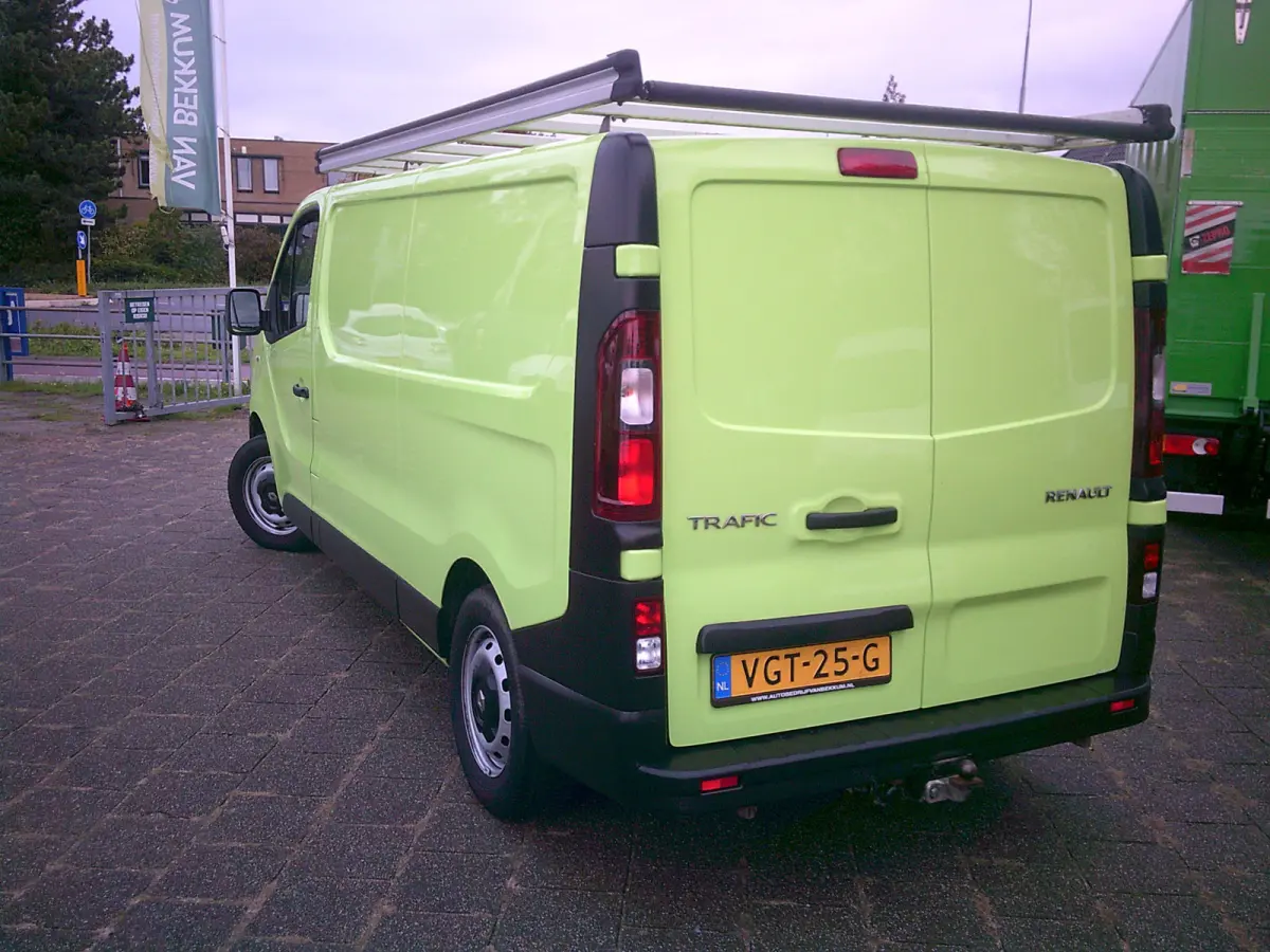 1.6 dCi 95 T29 L2H1 Comfort VOORZIEN VAN AIRCO+CRUISE+TREKHAAK !!!