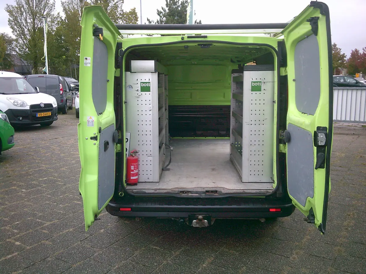 1.6 dCi 95 T29 L2H1 Comfort VOORZIEN VAN AIRCO+CRUISE+TREKHAAK !!!