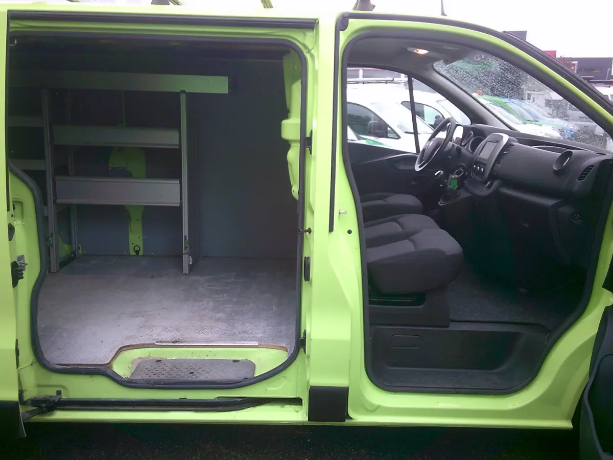 1.6 dCi 95 T29 L2H1 Comfort VOORZIEN VAN AIRCO+CRUISE+TREKHAAK !!!
