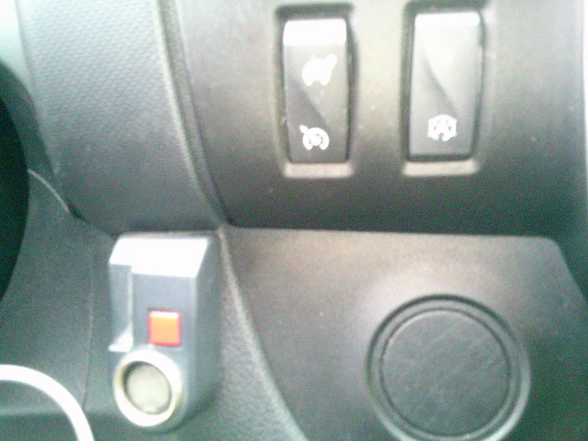 1.6 dCi 95 T29 L2H1 Comfort VOORZIEN VAN AIRCO+CRUISE+TREKHAAK !!!