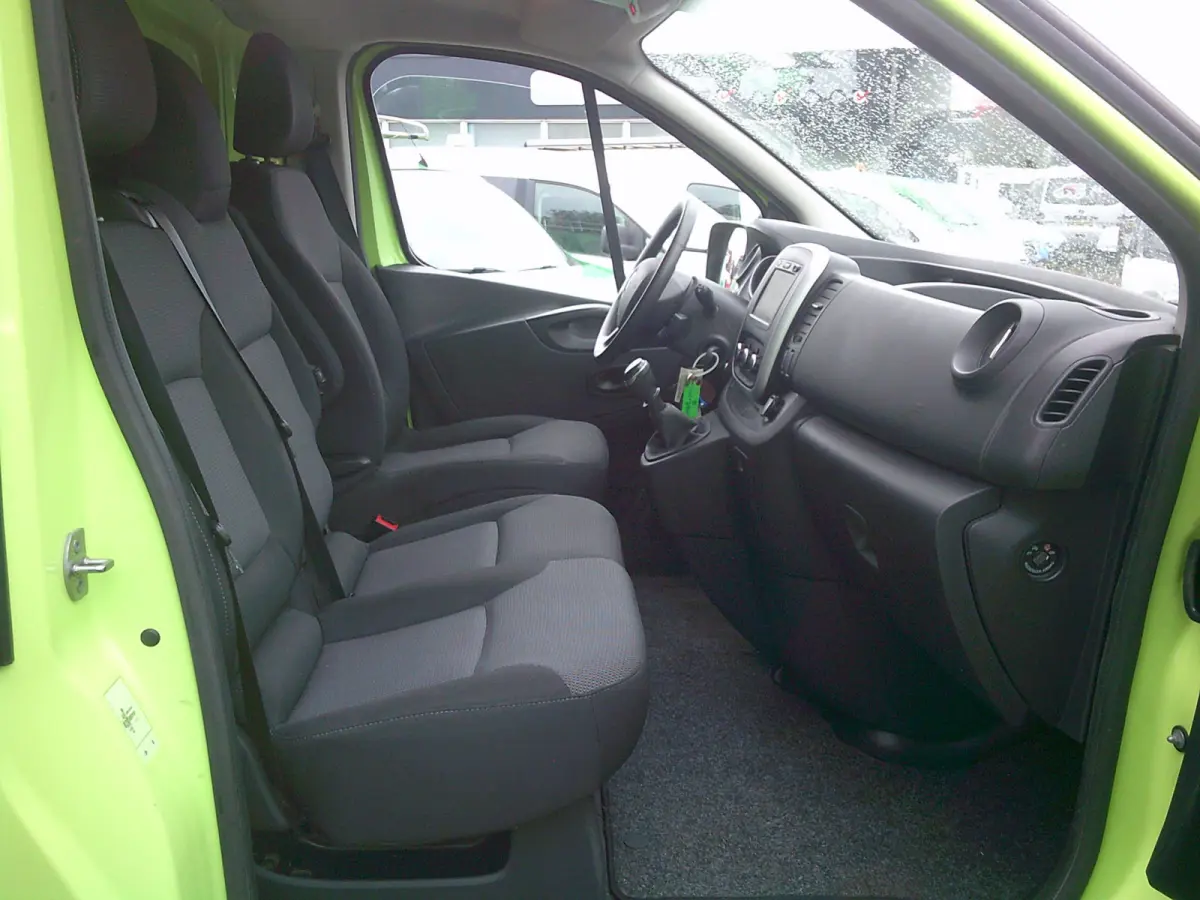 1.6 dCi 95 T29 L2H1 Comfort VOORZIEN VAN AIRCO+CRUISE+TREKHAAK !!!