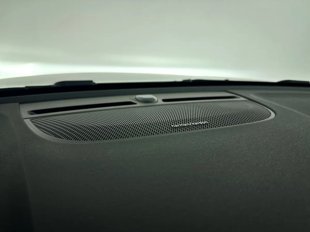 Twin Motor Performance Ultra 82 kWh | SOH 100% | Panoramadak | 360° camera | Harman Kardon | Stoel- en stuurverwarming | Trekhaak
