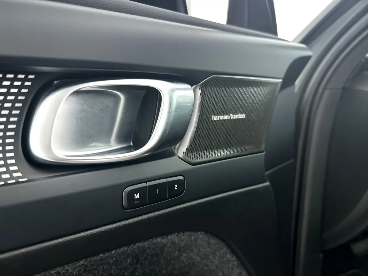 Twin Motor Performance Ultra 82 kWh | SOH 100% | Panoramadak | 360° camera | Harman Kardon | Stoel- en stuurverwarming | Trekhaak