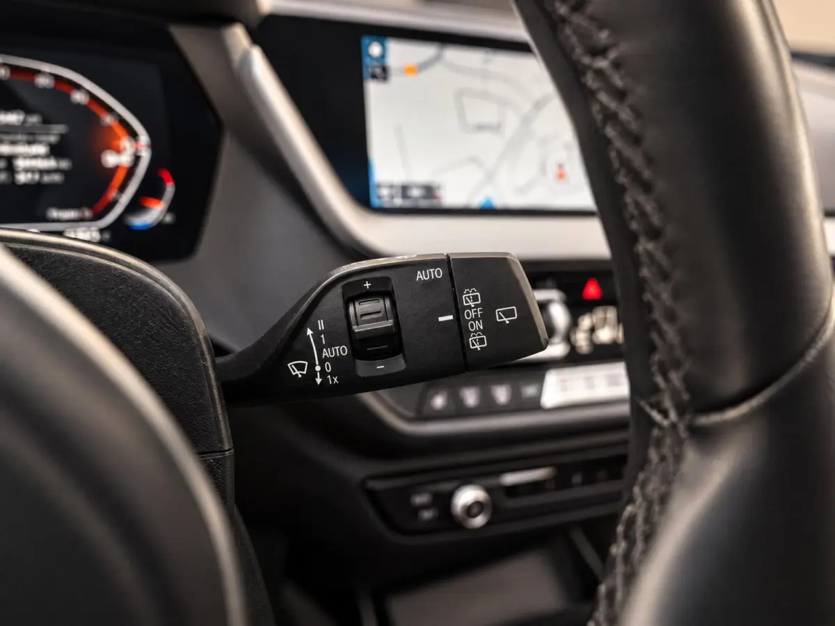 120i High Executive | M-Sport Shadow | Pano | Leder | Ambiance