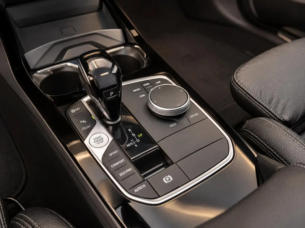 120i High Executive | M-Sport Shadow | Pano | Leder | Ambiance
