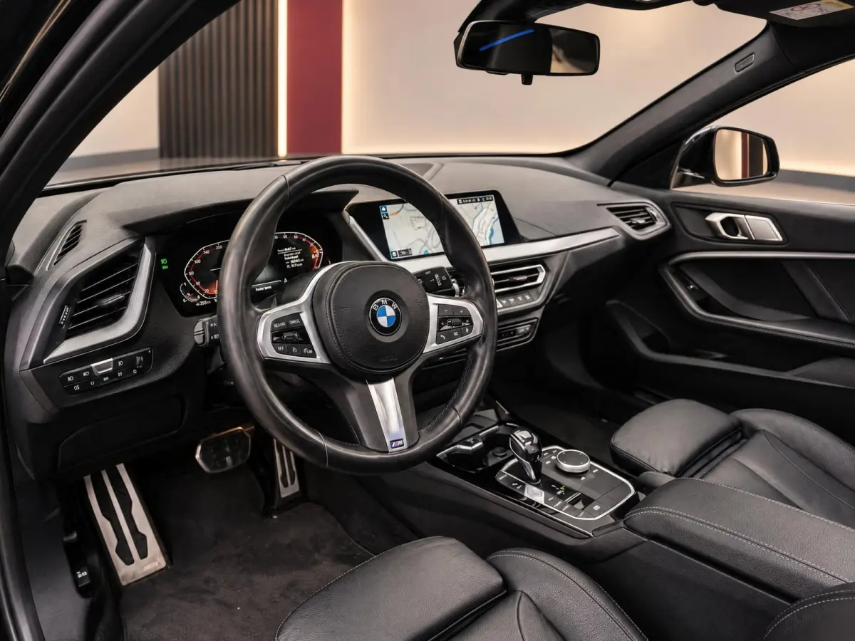 120i High Executive | M-Sport Shadow | Pano | Leder | Ambiance