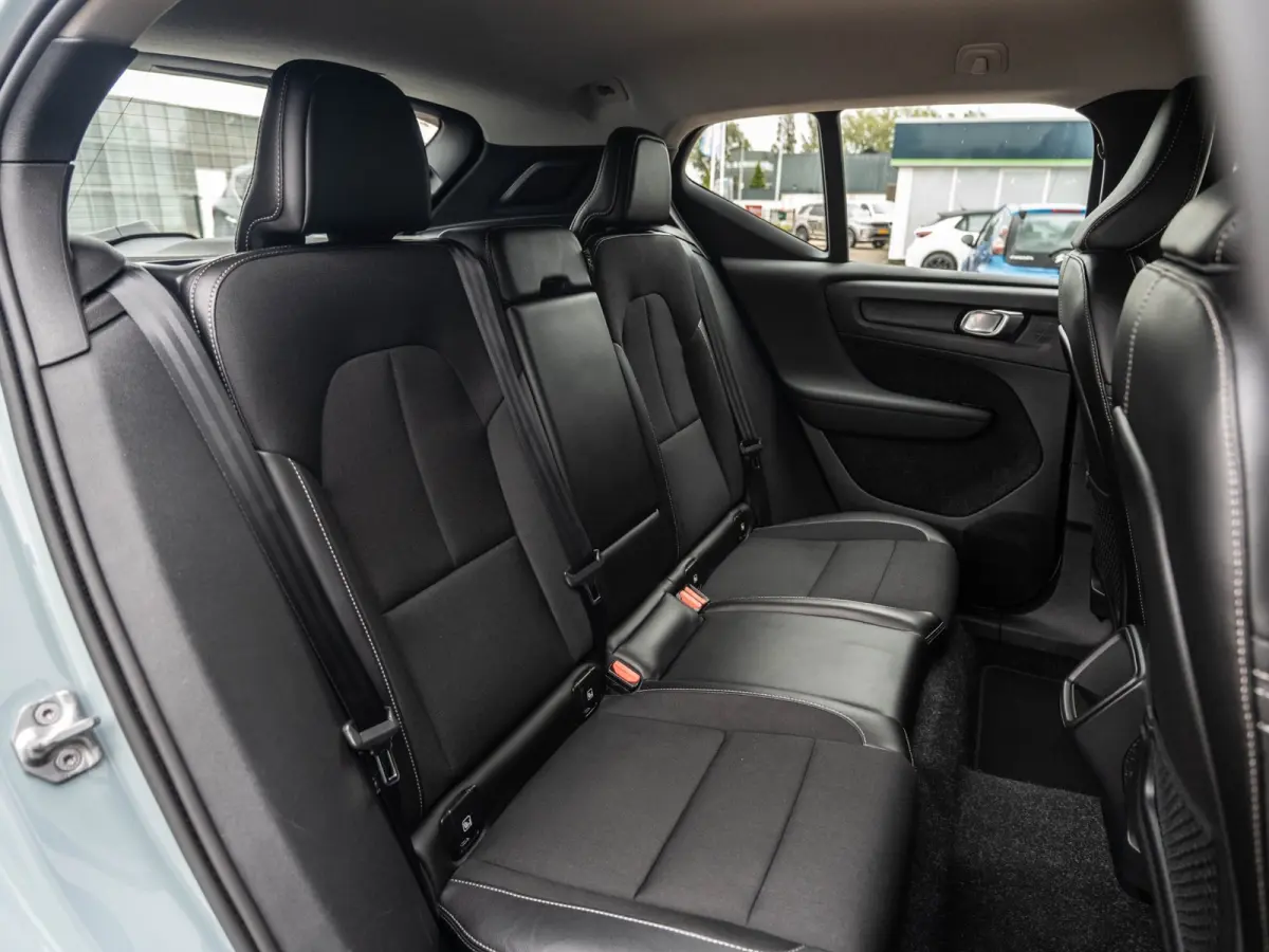 2.0 D3 Momentum | Cruise | Trekhaak | Camera | Navi