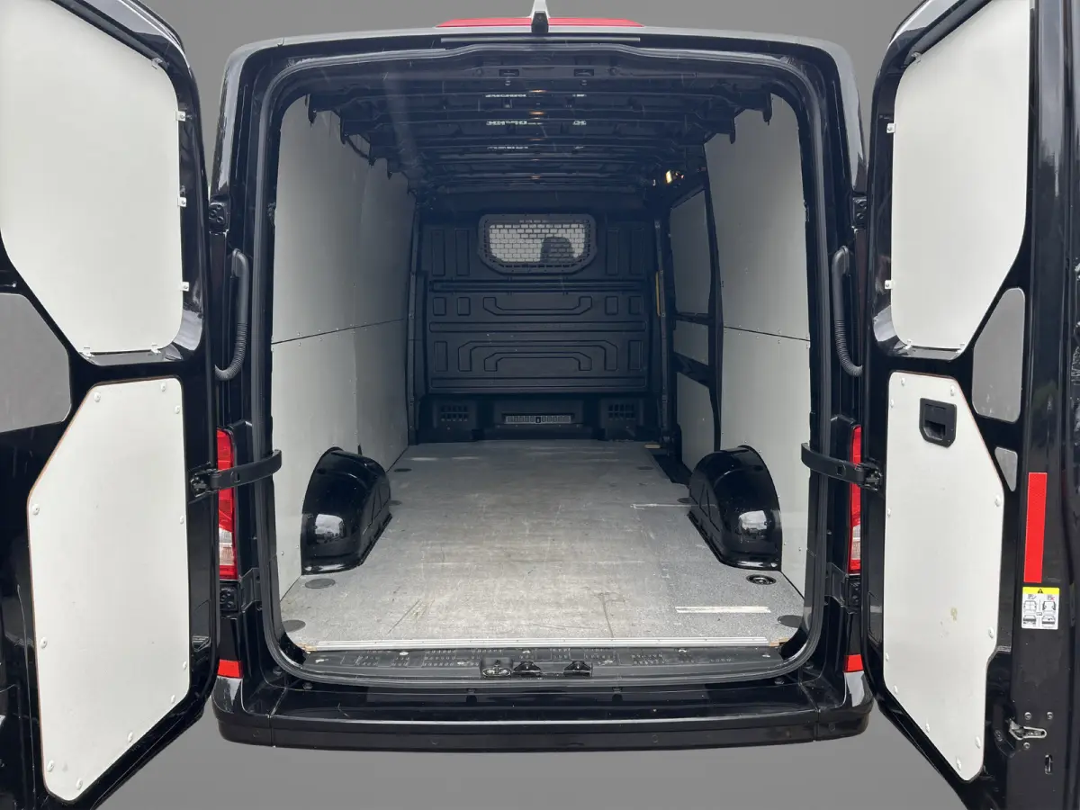 35 2.0 TDI L3H2 (L2H1) Black ED. /LED/Luchtgev. stoel/camera/