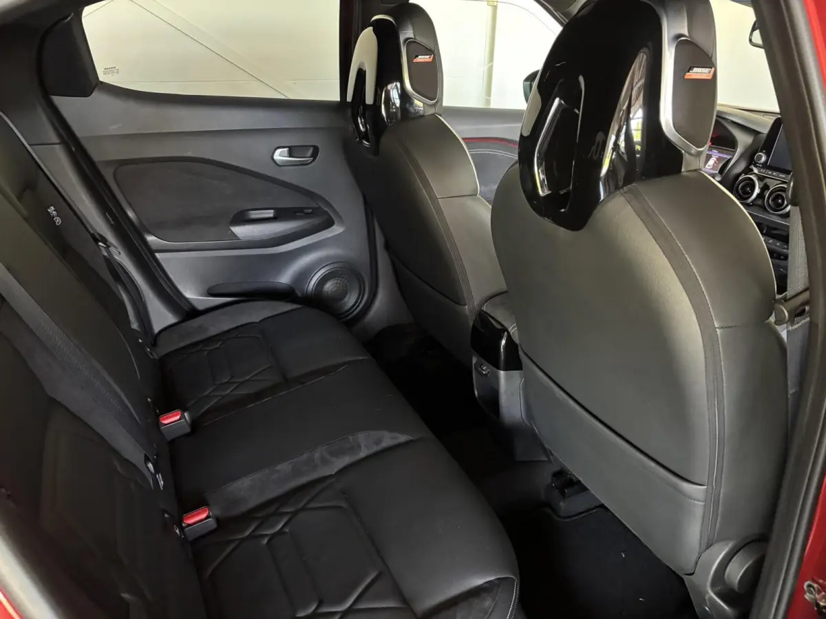 1.0 DIG-T N-Design, LED,Camera,19",Bose,Clima.