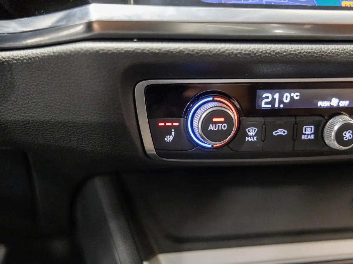 35 TFSI Advanced Pro Line Business / 150pk / Stoelverwarming / Leder / Apple CarPlay /
