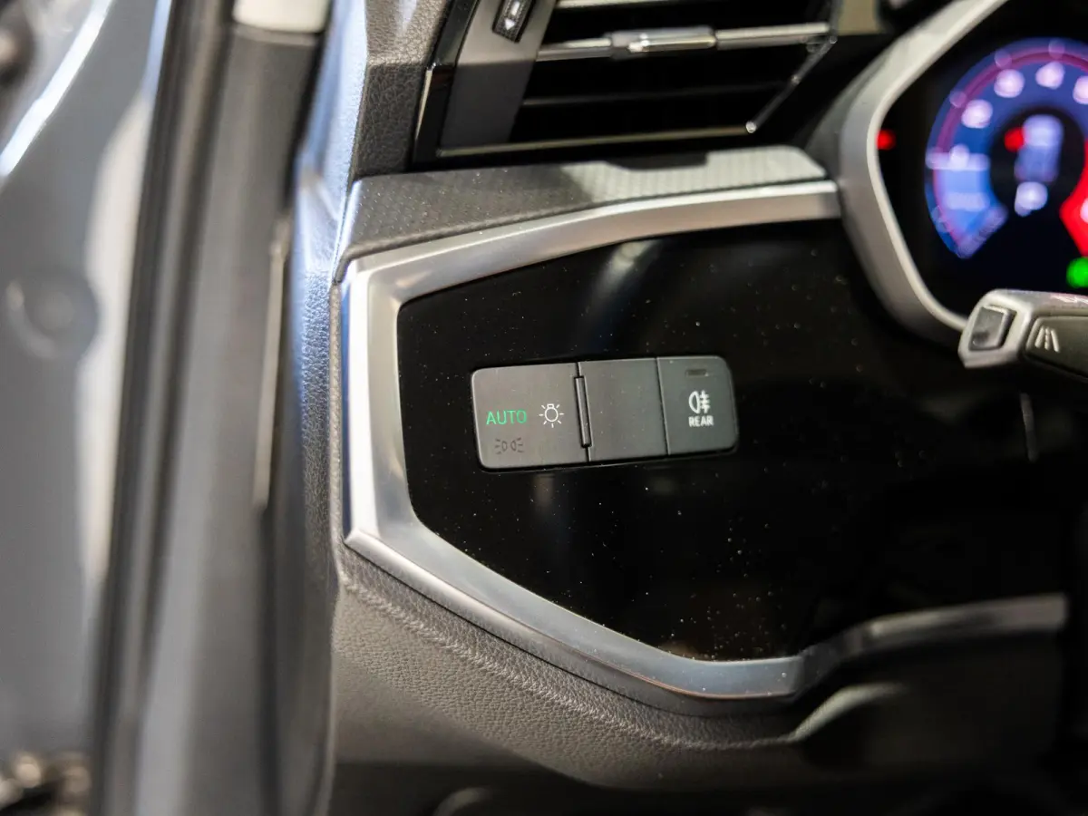 35 TFSI Advanced Pro Line Business / 150pk / Stoelverwarming / Leder / Apple CarPlay /