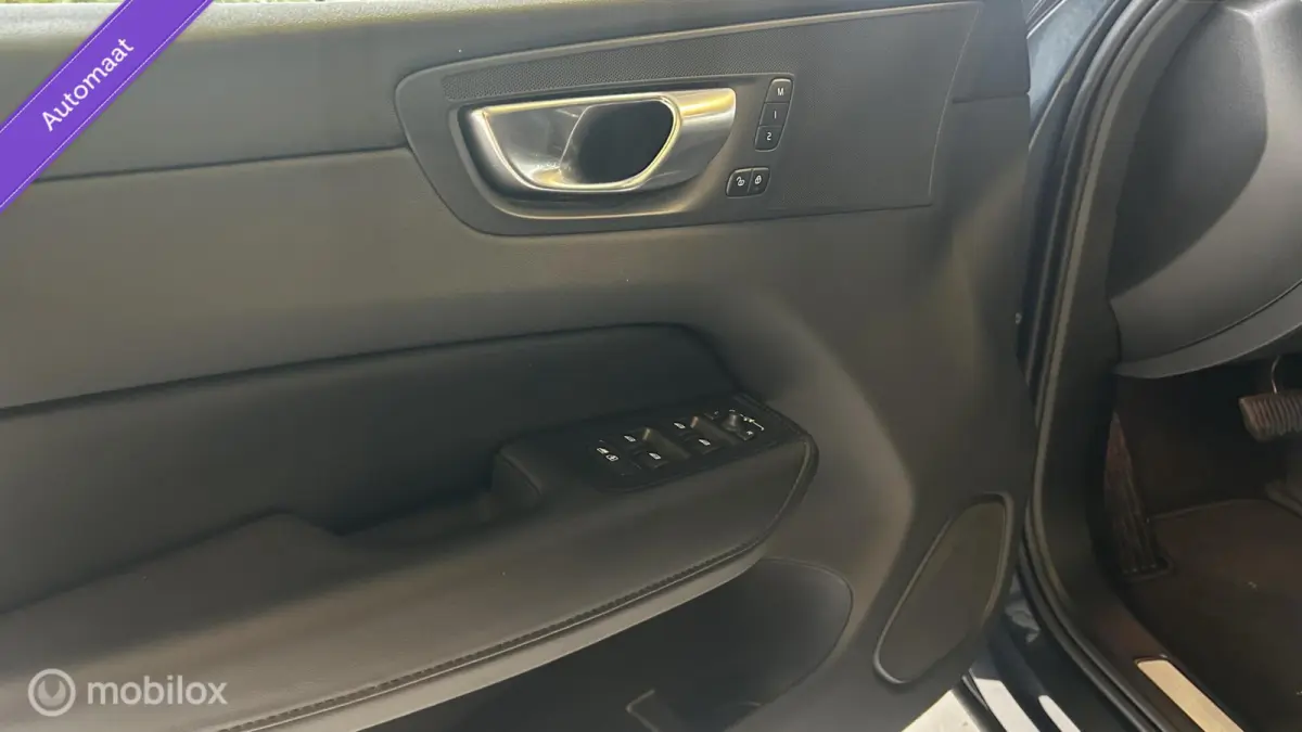 2.0 T6 Plug-in hybrid AWD Plus Dark