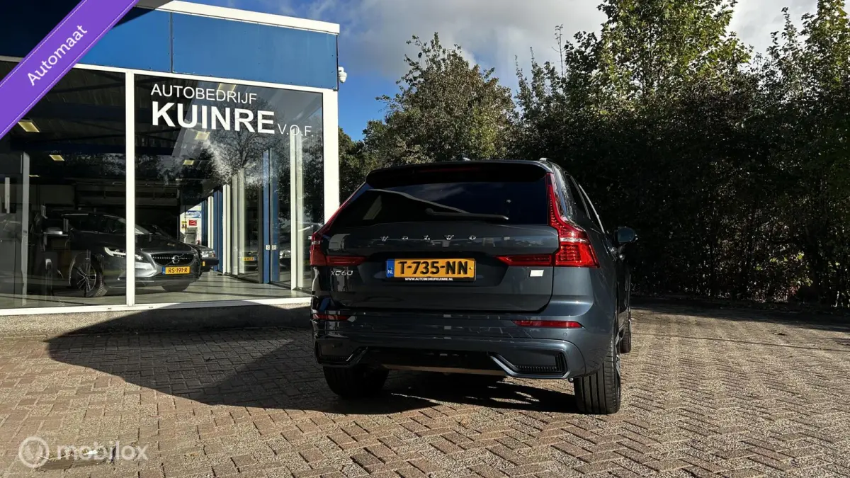 2.0 T6 Plug-in hybrid AWD Plus Dark