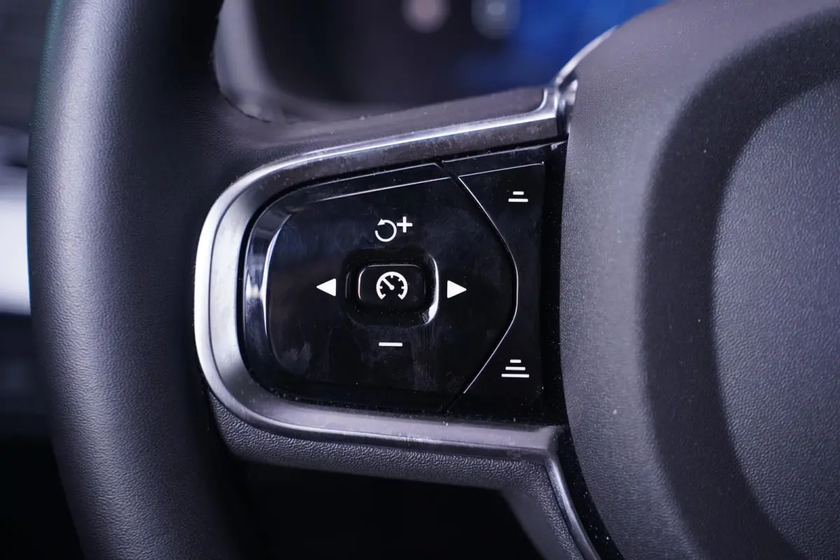 2.0 T8 Recharge AWD Ultimate Dark 1e Eig. NAP SOH 97% Luchtvering 360 Camera Winterpakket Harman Kardon Panodak Apple Carplay Head up