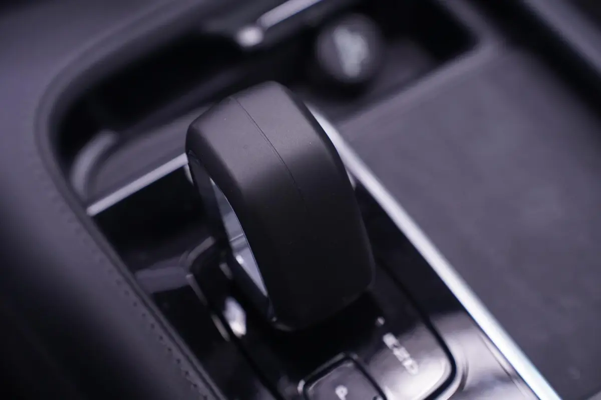 2.0 T8 Recharge AWD Ultimate Dark 1e Eig. NAP SOH 97% Luchtvering 360 Camera Winterpakket Harman Kardon Panodak Apple Carplay Head up