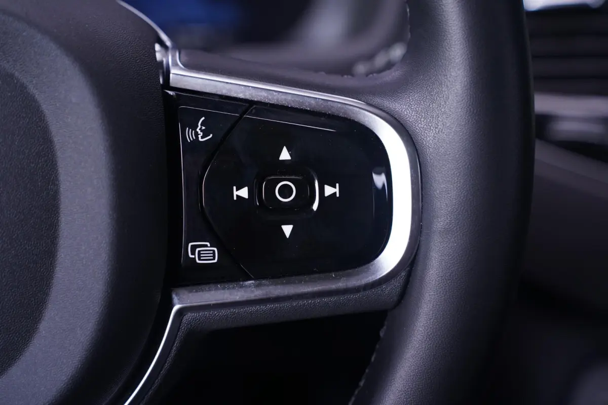 2.0 T8 Recharge AWD Ultimate Dark 1e Eig. NAP SOH 97% Luchtvering 360 Camera Winterpakket Harman Kardon Panodak Apple Carplay Head up