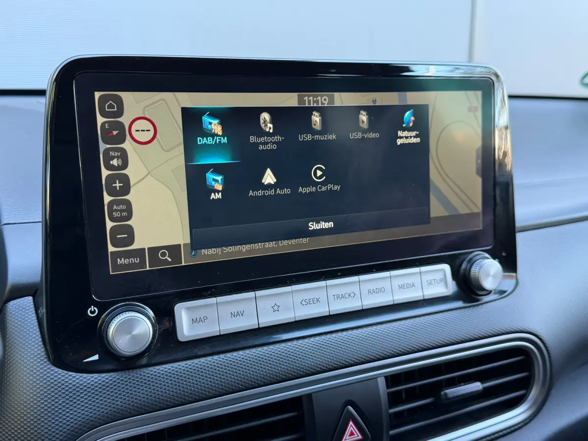 EV Premium 64 kWh | Stuur & Stoelverwarming | 3 Fase | Navigatie | Dealer Onderhouden | Achteruitrijcamera | | Achteruitrijcamera | Apple Carplay/Android Auto|telefoonintegratie premium | Au